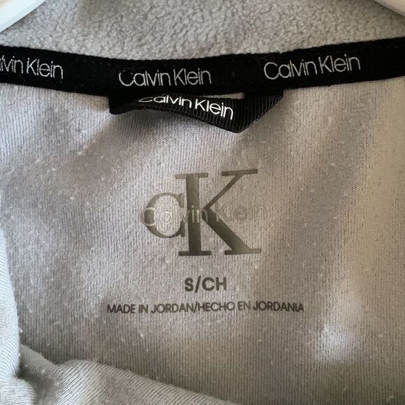 Calvin Klein size small gray fleece pullover with quarter zipper - Picture 4 of 7